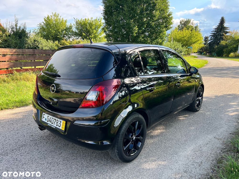 Opel Corsa 1.4 16V Cosmo - 5
