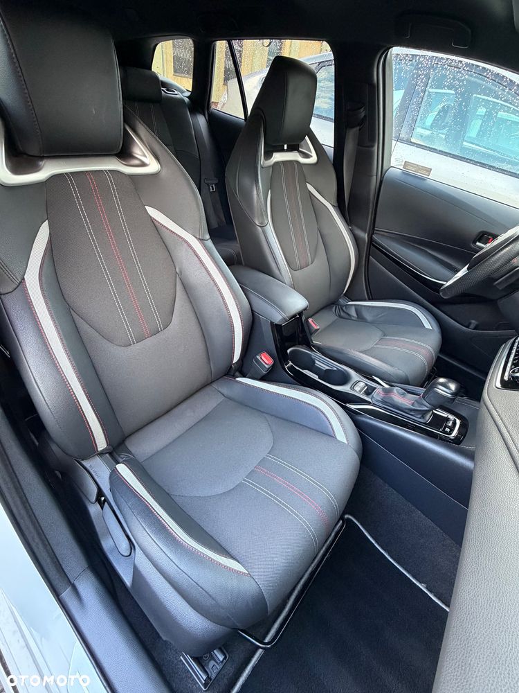 Toyota Corolla 2.0 Hybrid GR Sport - 33