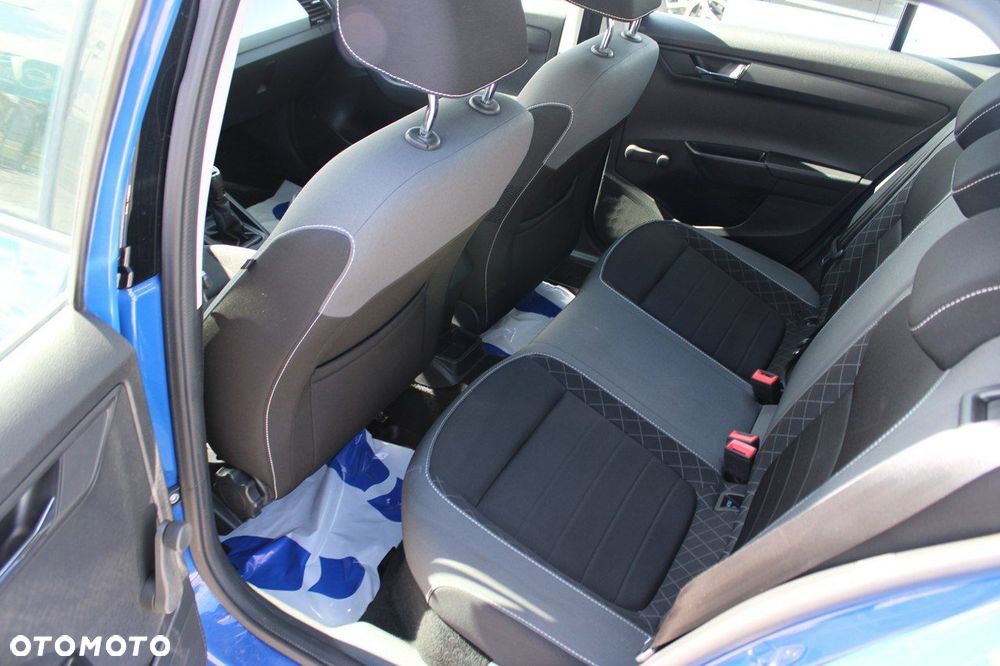 Skoda Fabia - 11