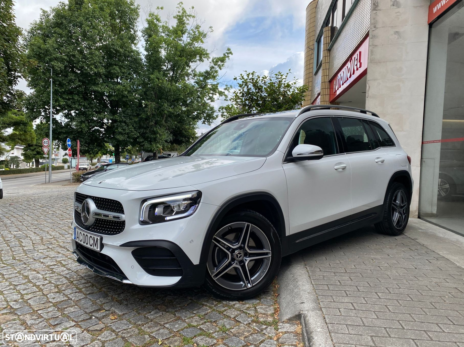 Mercedes-Benz GLB 180 d AMG Line - 2