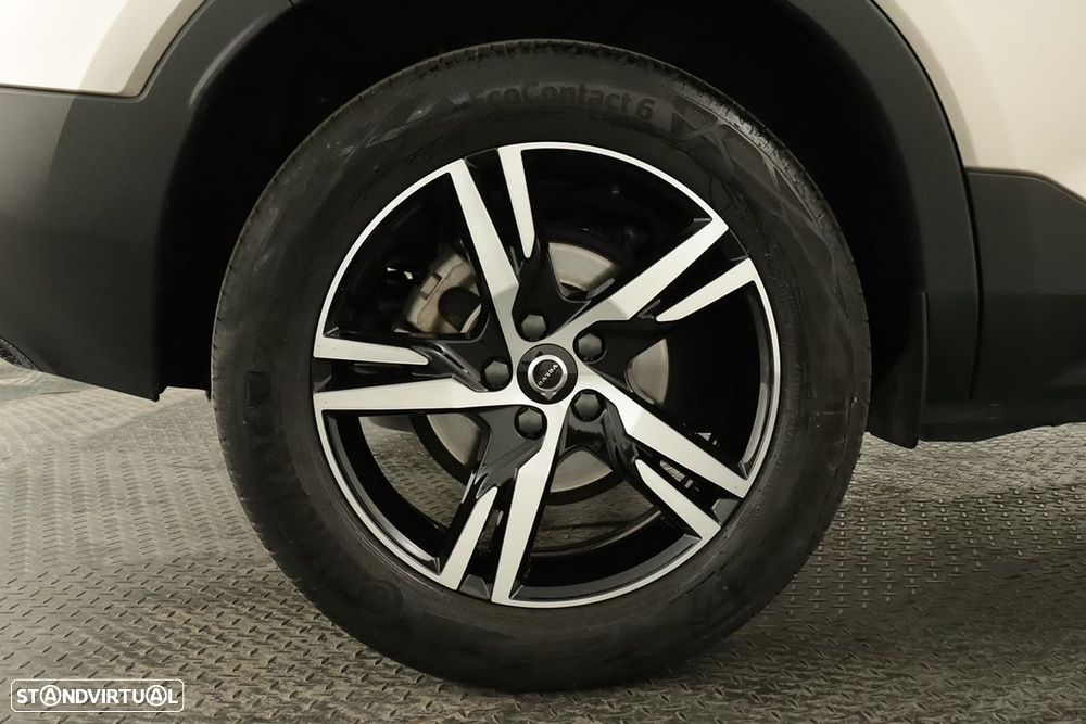 Volvo XC 40 1.5 T2 Plus Dark Auto - 5