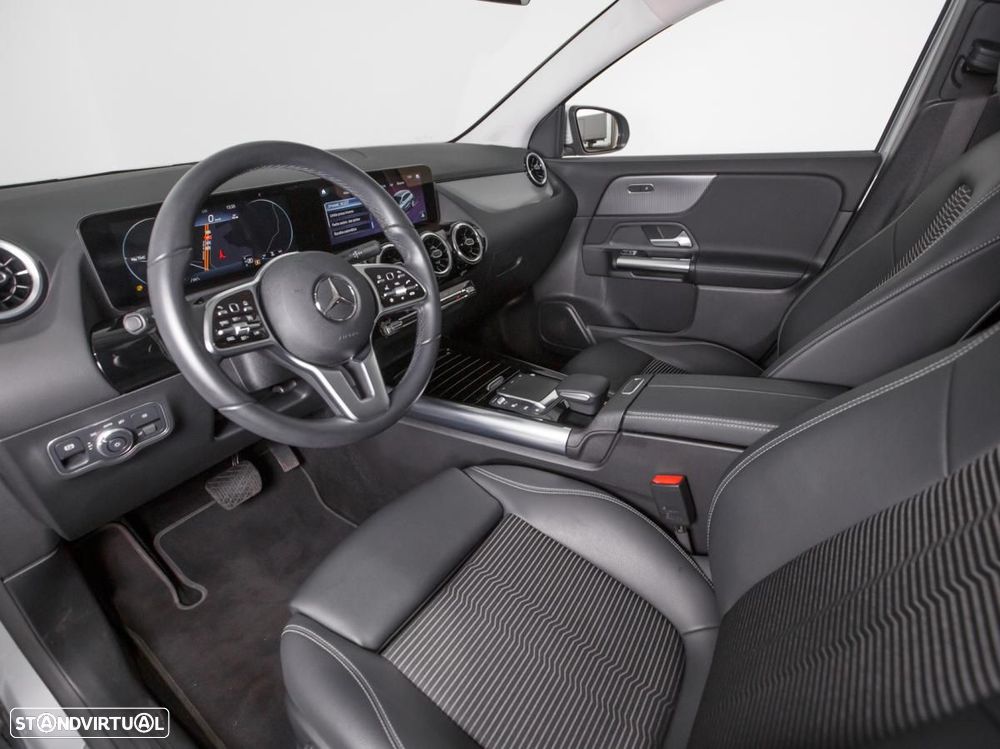 Mercedes-Benz GLA 180 7G-DCT Progressive - 9