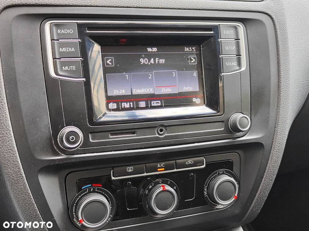 Volkswagen Jetta 1.4 TSI BMT Comfortline - 18