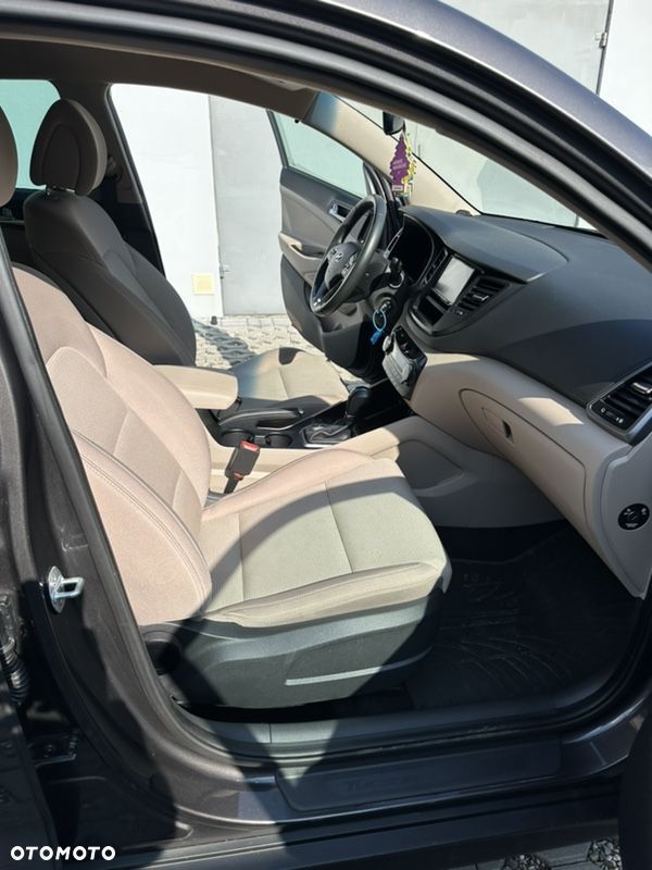 Hyundai Tucson 2.0 CRDi 4WD Automatik Style - 27