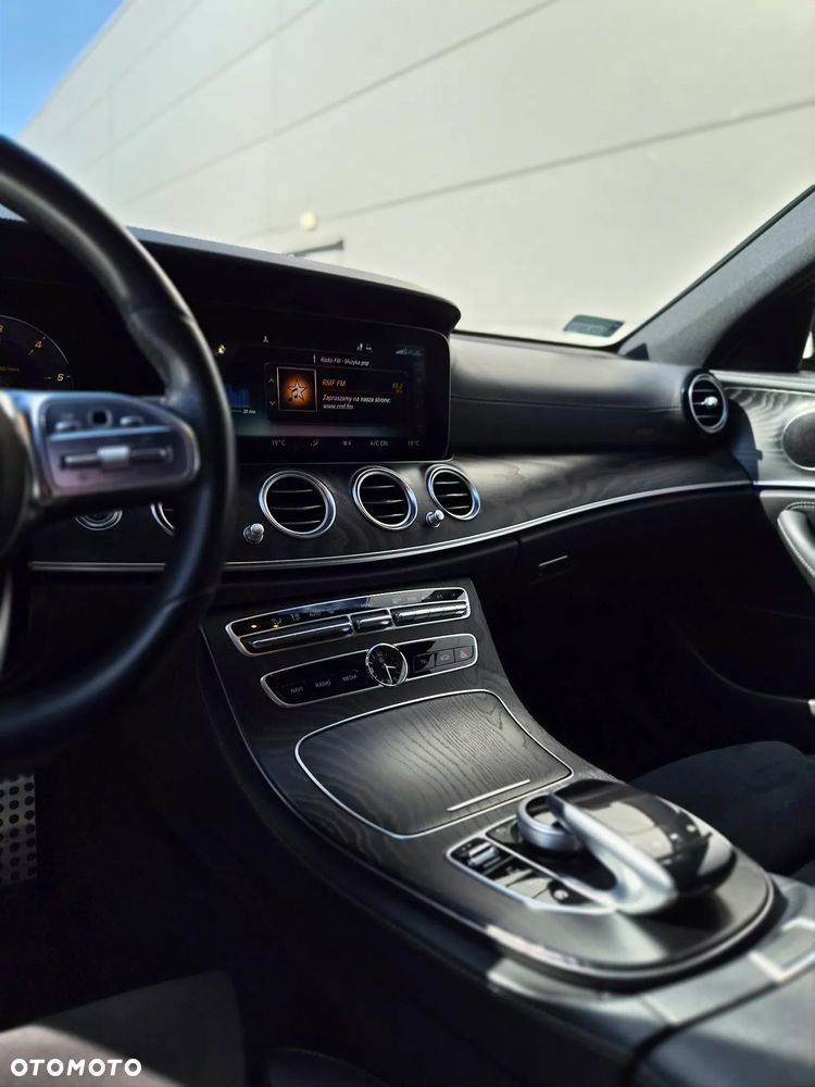 Mercedes-Benz Klasa E 220 d 4-Matic AMG - 20