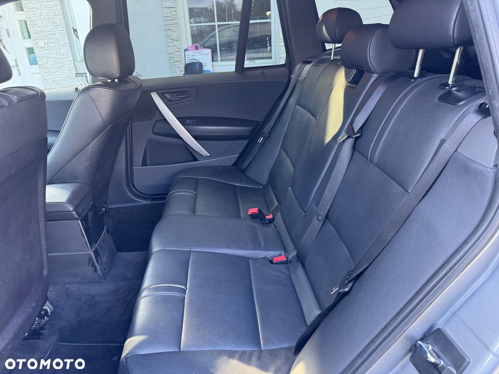 BMW X3 2.5i - 12