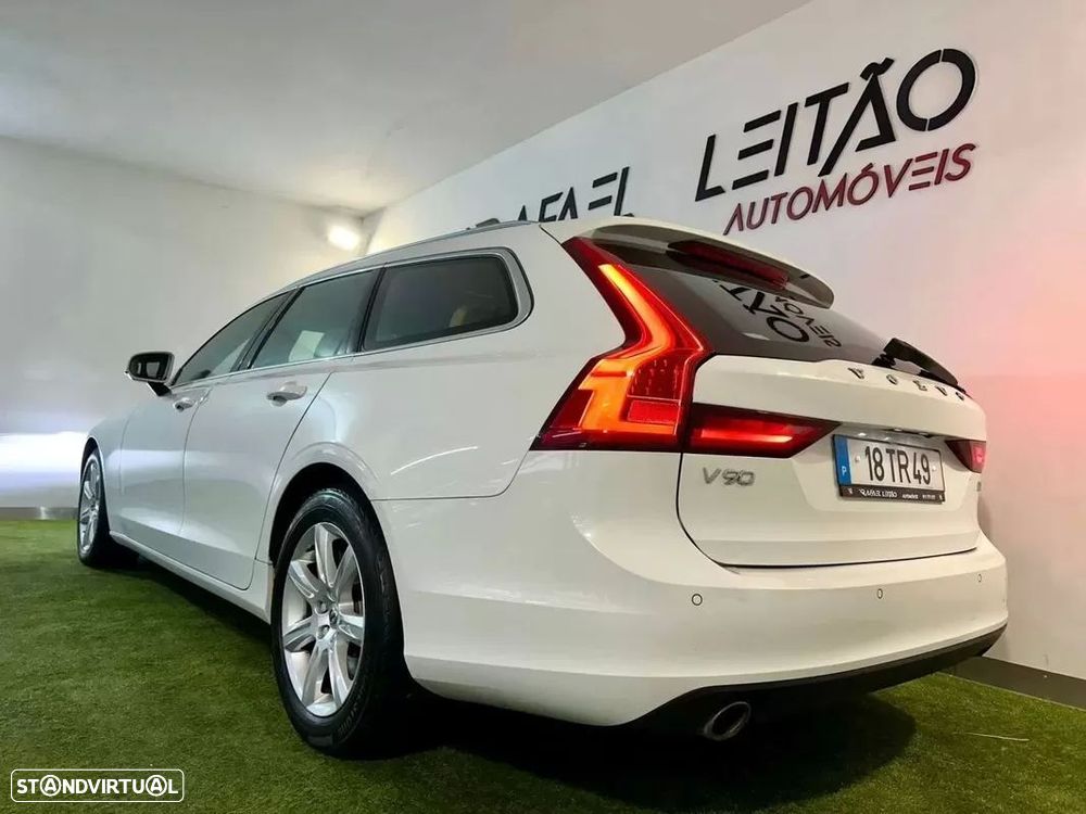 Volvo V90 2.0 D4 Momentum Geartronic - 10