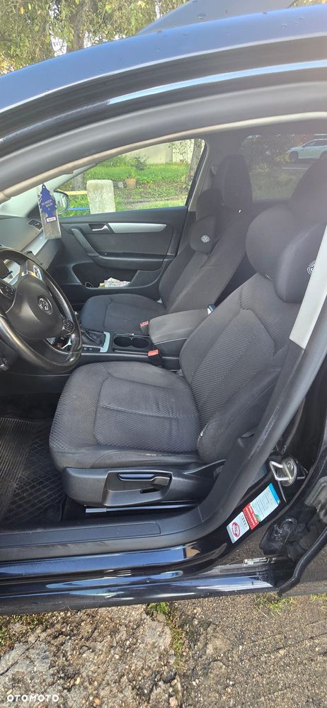 Volkswagen Passat 2.0 TDI Comfortline - 9