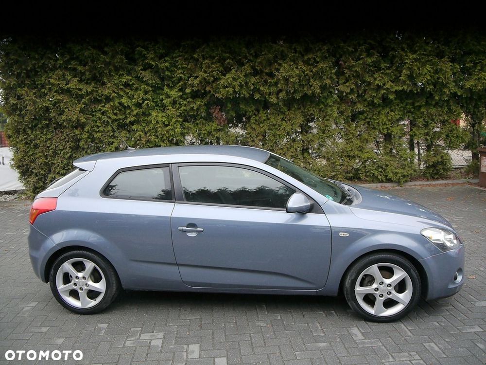 Kia ProCeed - 11