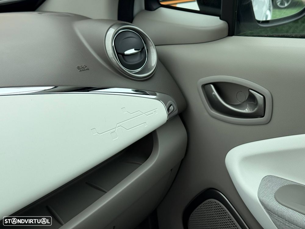Renault Zoe (c/ Bateria) 41 kwh Intens - 19