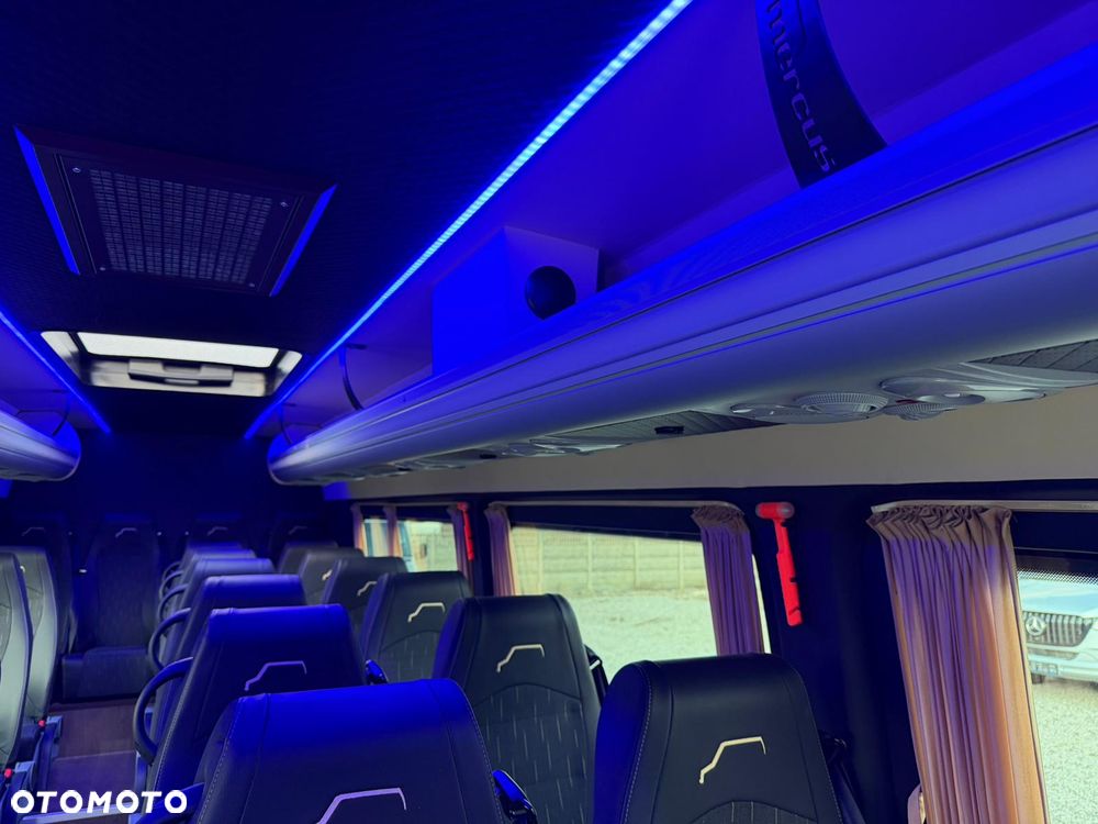 Mercedes-Benz Sprinter 519 - 35