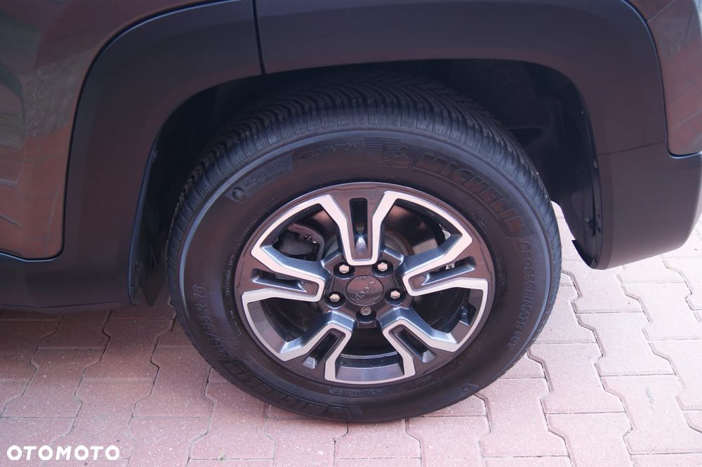 Jeep Renegade 1.3 GSE T4 Turbo Longitude FWD S&S - 11