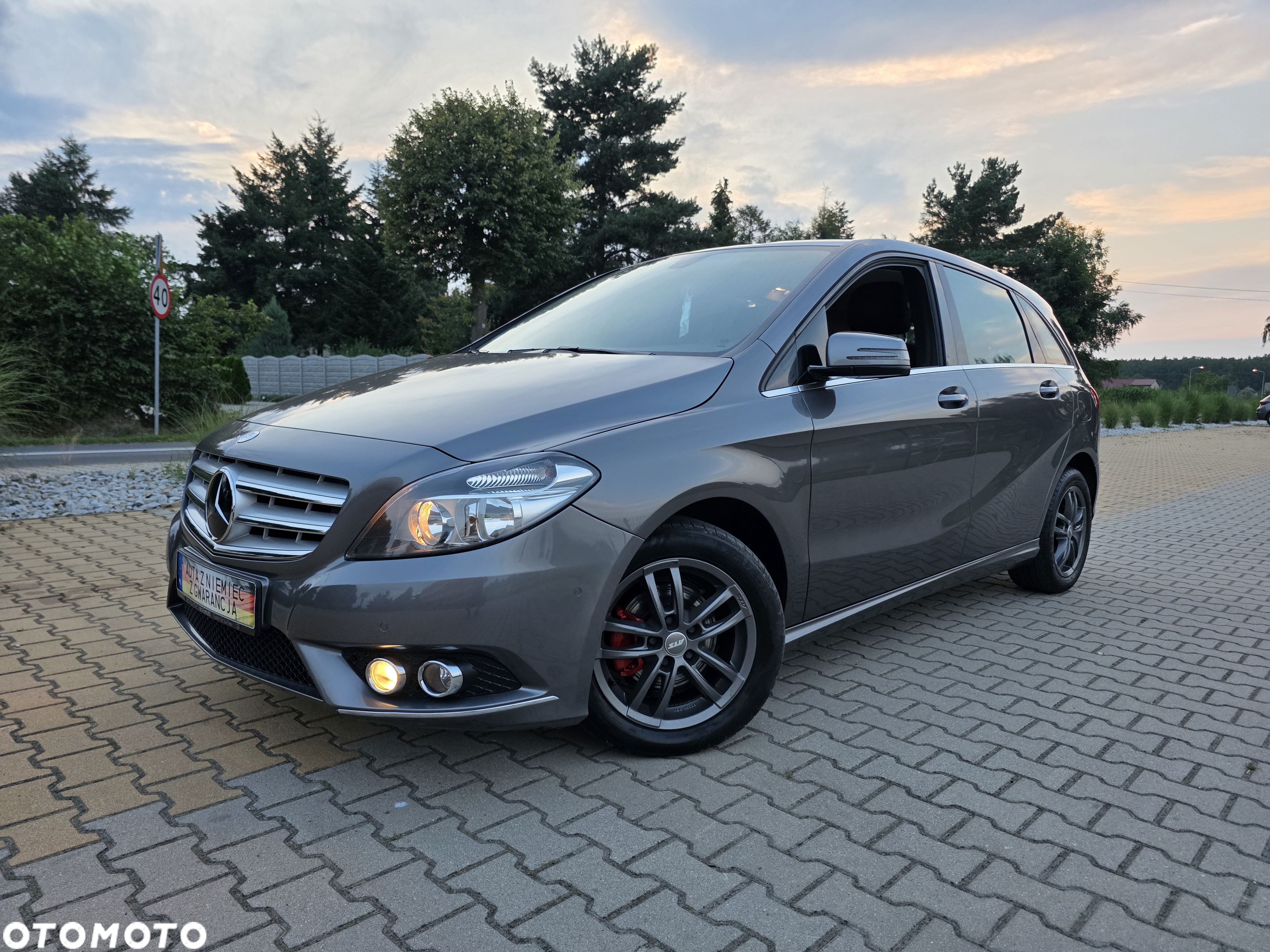 Mercedes-Benz Klasa B 200 CDI (BlueEFFICIENCY) - 1