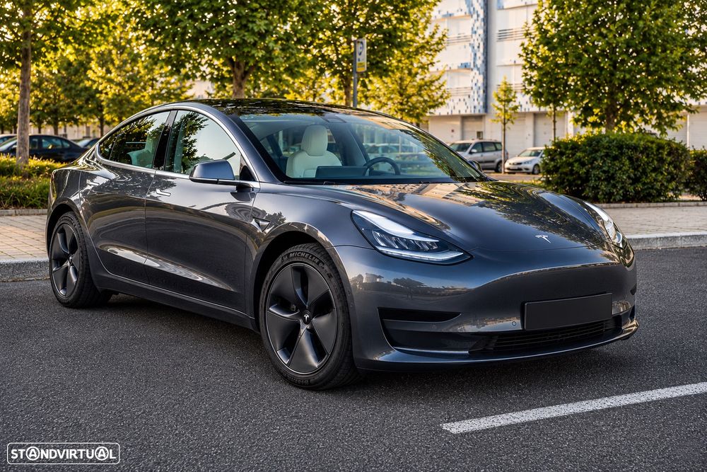 Tesla Model 3 Standard Range Plus RWD - 1