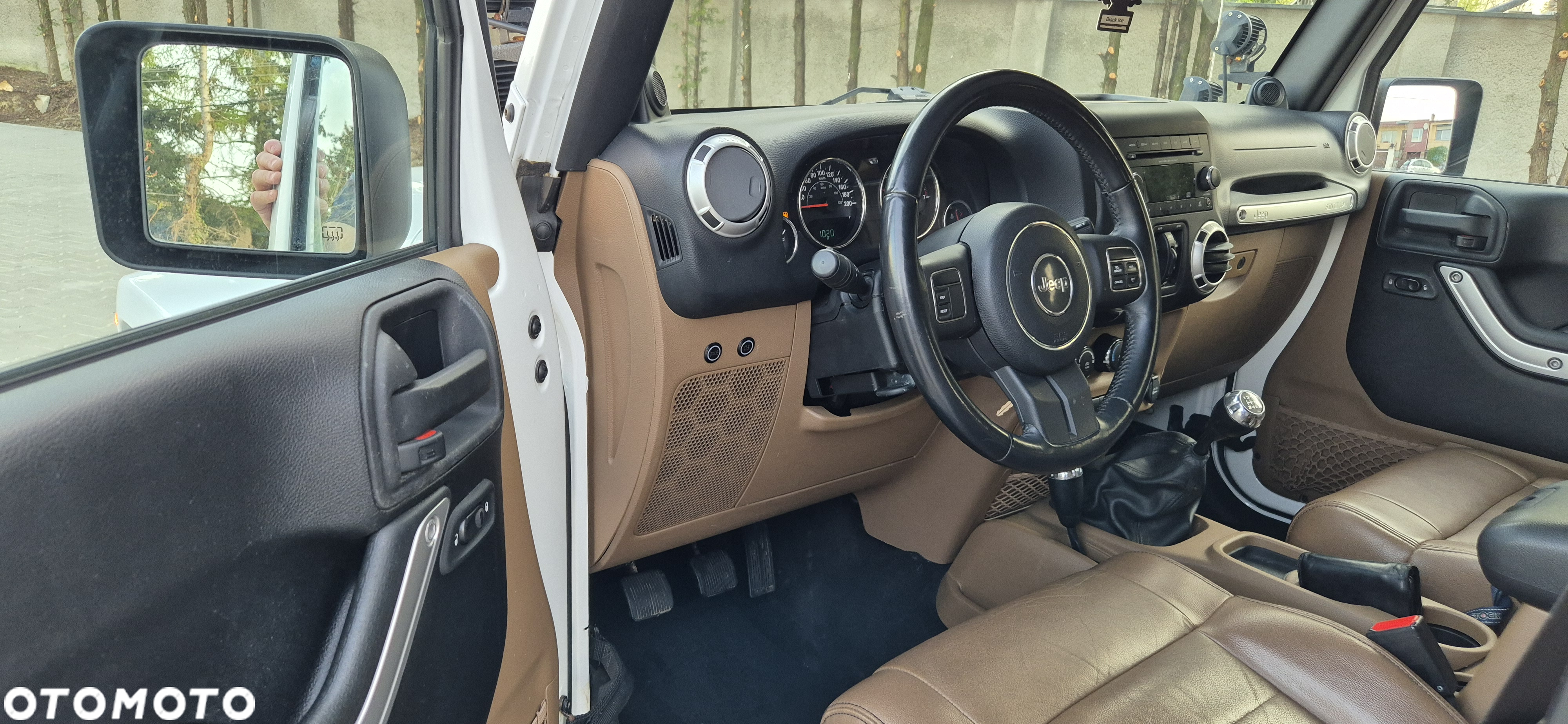Jeep Wrangler - 11