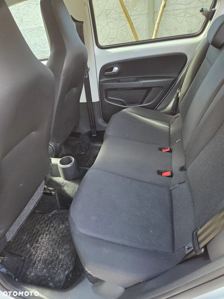 Volkswagen up! 1.0 move - 11