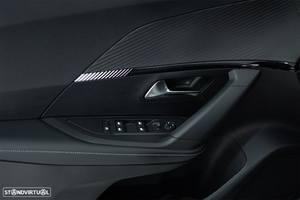 Peugeot 2008 1.2 Allure - 19