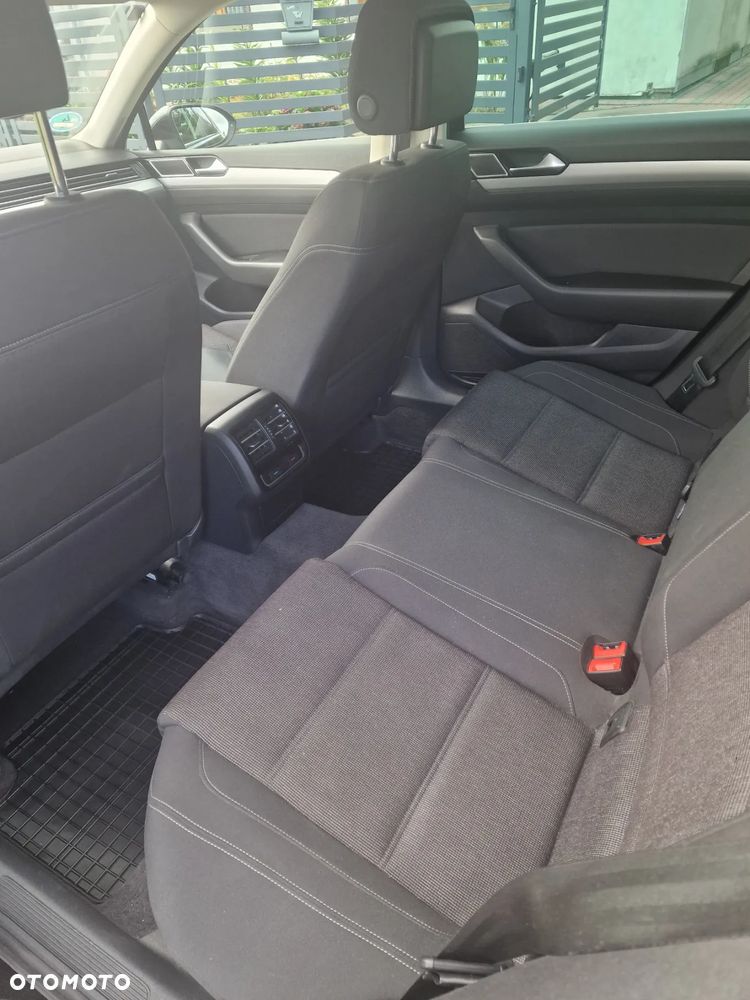 Volkswagen Passat Variant 2.0 TDI (BlueMotion Technology) Comfortline - 8