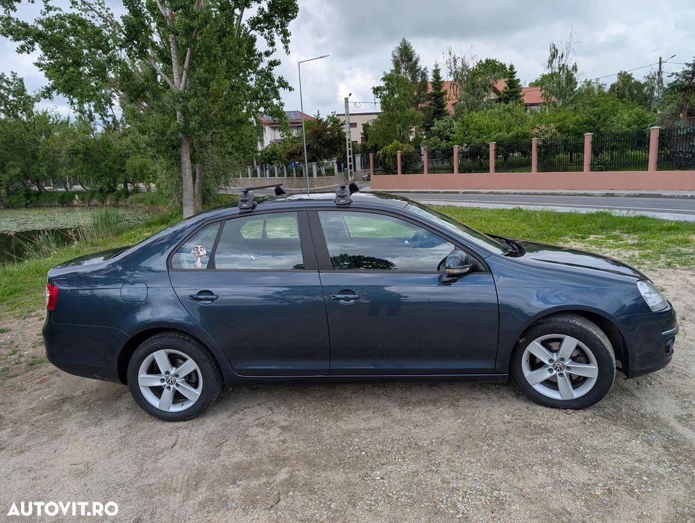 Volkswagen Jetta 1.9 TDI Comfortline - 10
