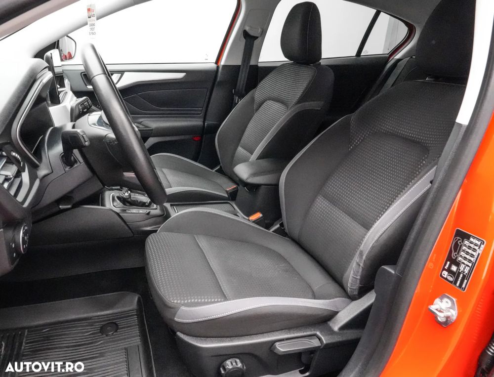 Ford Focus 1.0 EcoBoost Titanium Business - 14