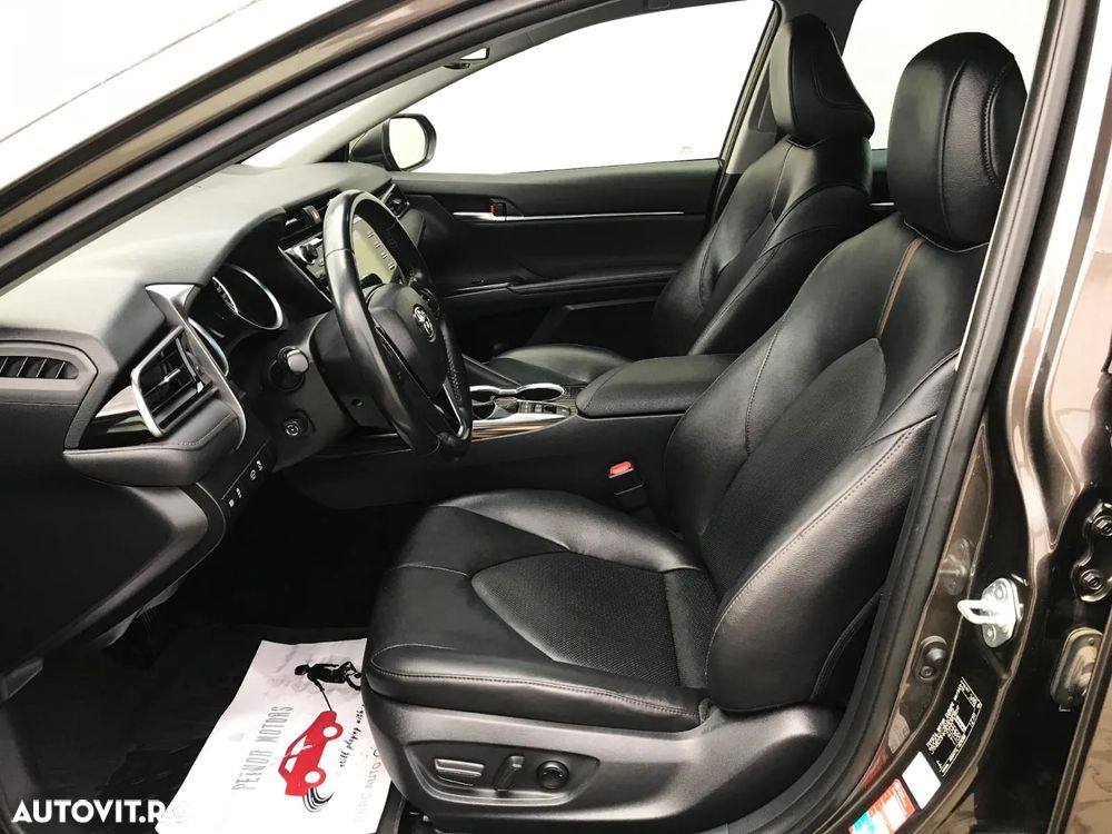 Toyota Camry 2.5 Hybrid Dynamic - 13