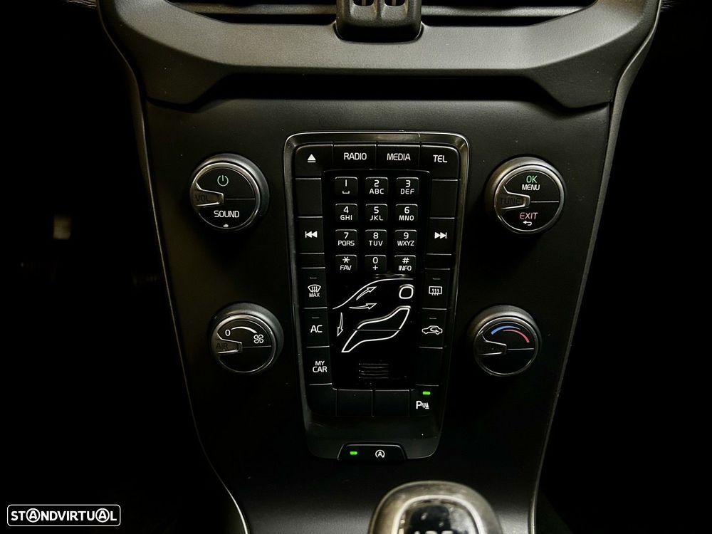 Volvo V40 2.0 D2 Momentum - 17