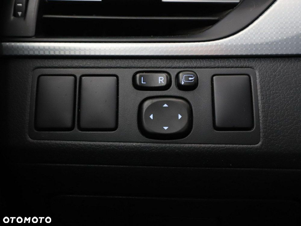 Toyota Avensis 1.8 Multidrive S Executive - 35