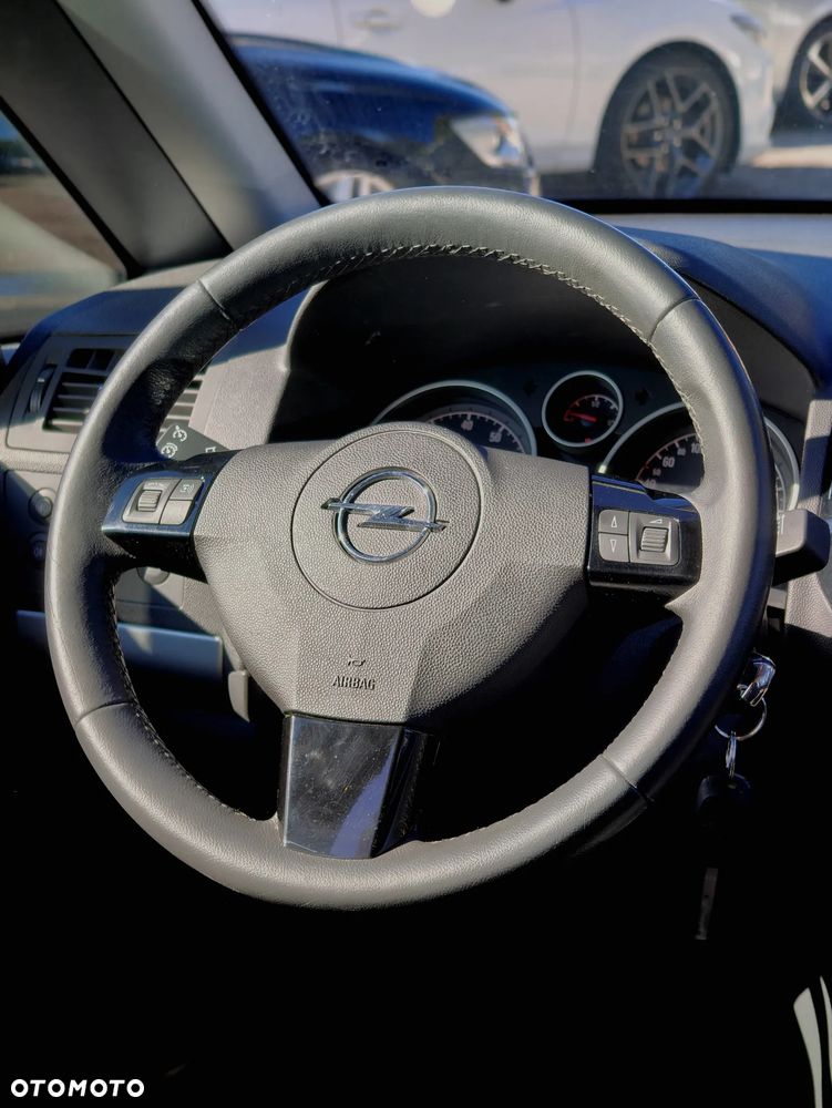 Opel Zafira 2012