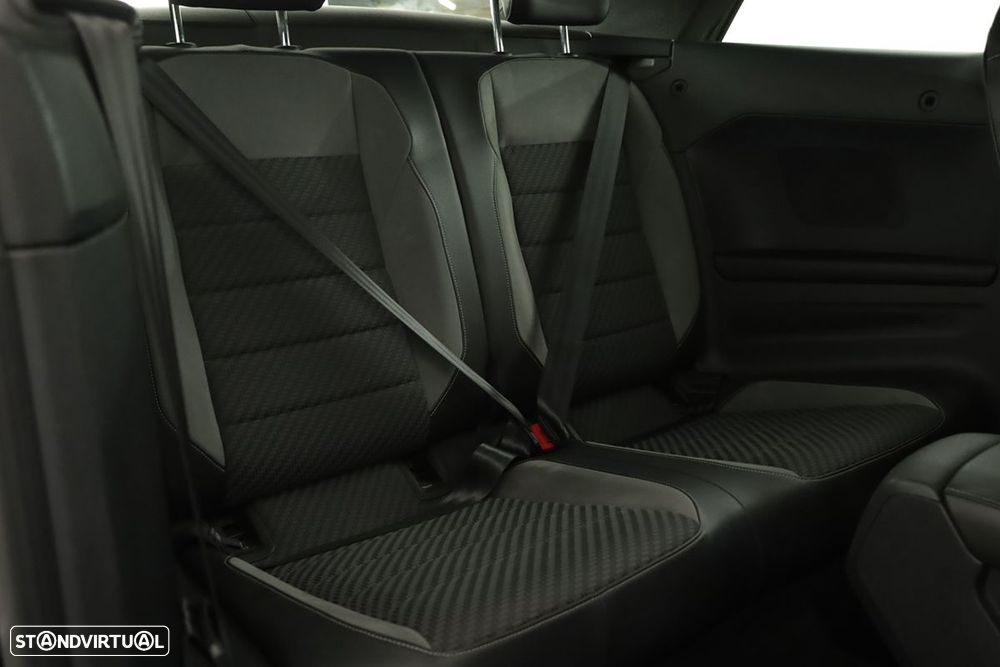 VW T-Roc Cabrio 1.5 TSI R-Line DSG - 24