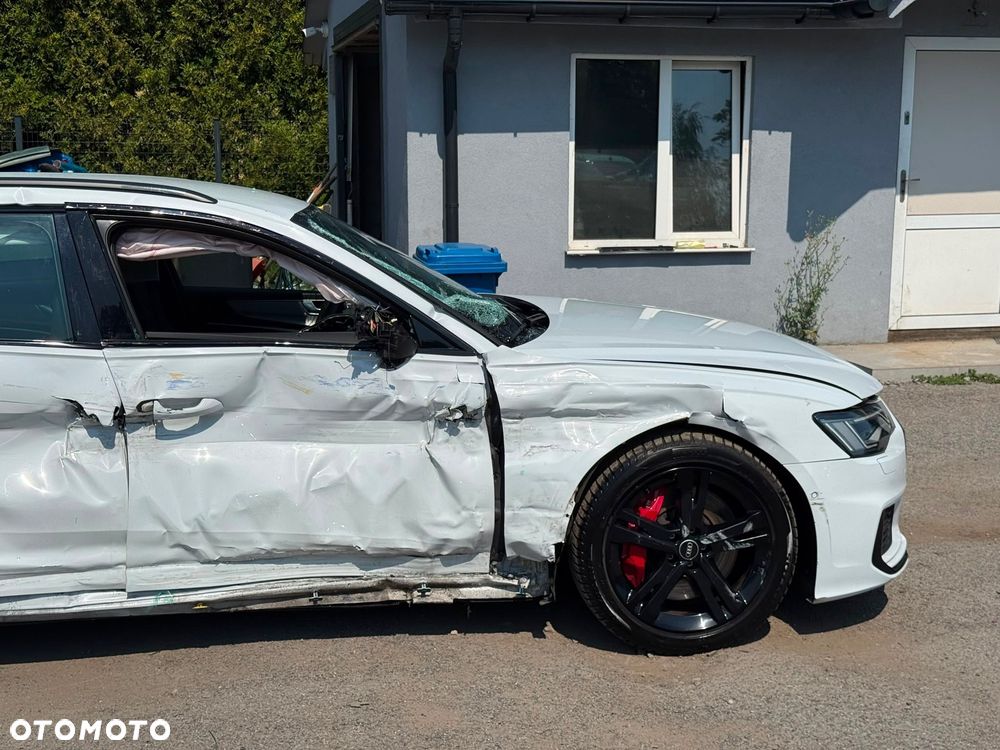 Audi A6 Avant 55 TFSI e quattro S tronic S line - 11