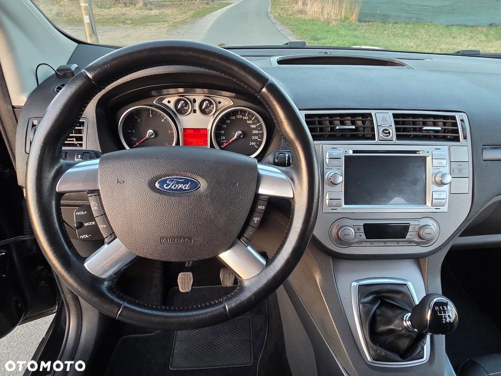 Ford Kuga 2.0 TDCi 4x4 Titanium - 15