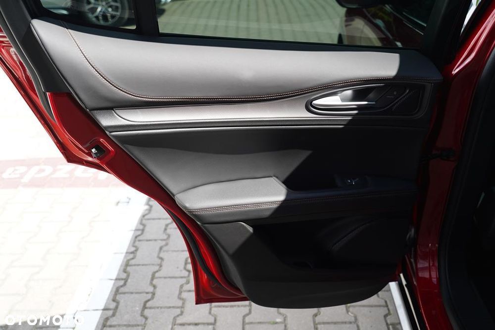 Alfa Romeo Stelvio 2.0 Turbo Intensa Q4 - 4