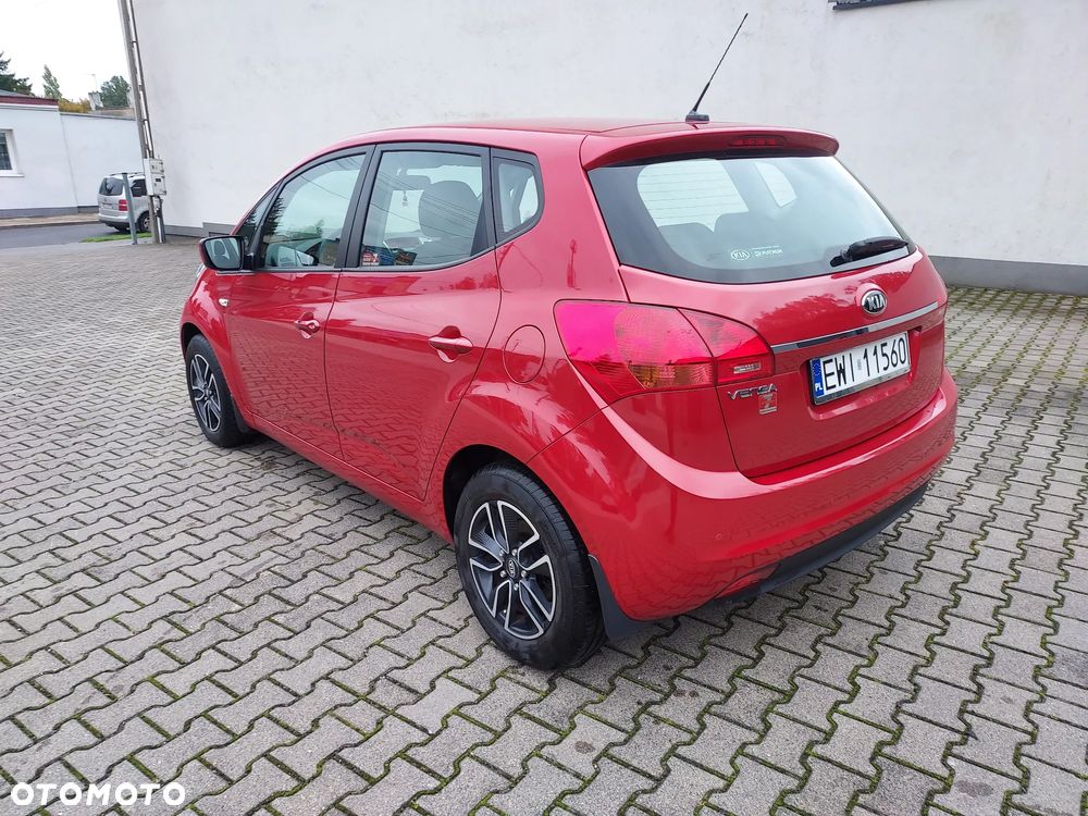Kia Venga 1.6 L - 5