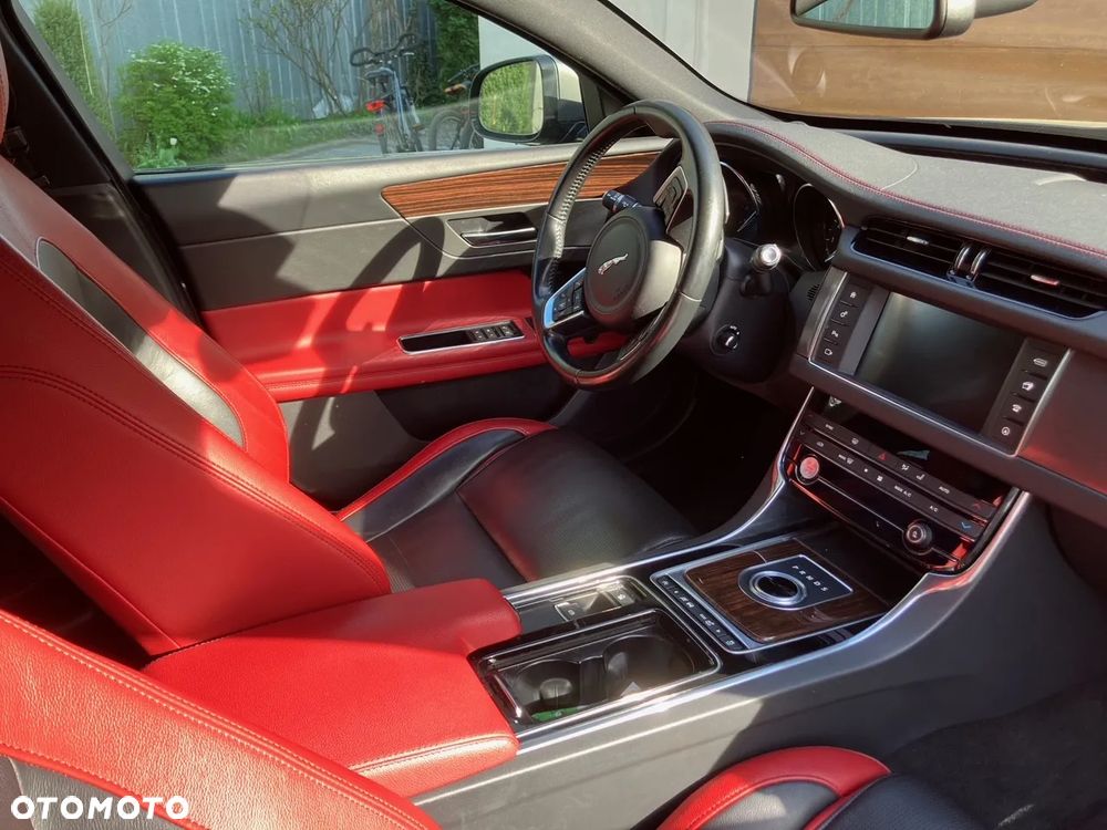 Jaguar XF 3.0 V6 AWD S - 7