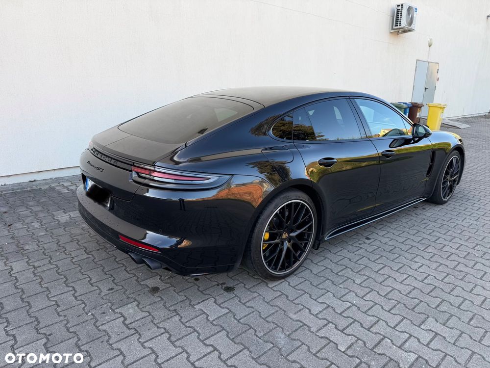 Porsche Panamera - 3