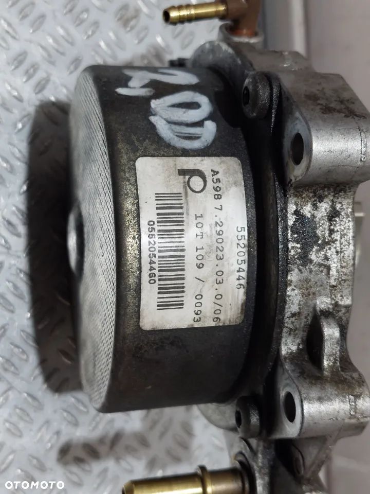 POMPA VACUM OPEL INSIGNIA 2,0CDTI R2010 NR 55205446 - 2