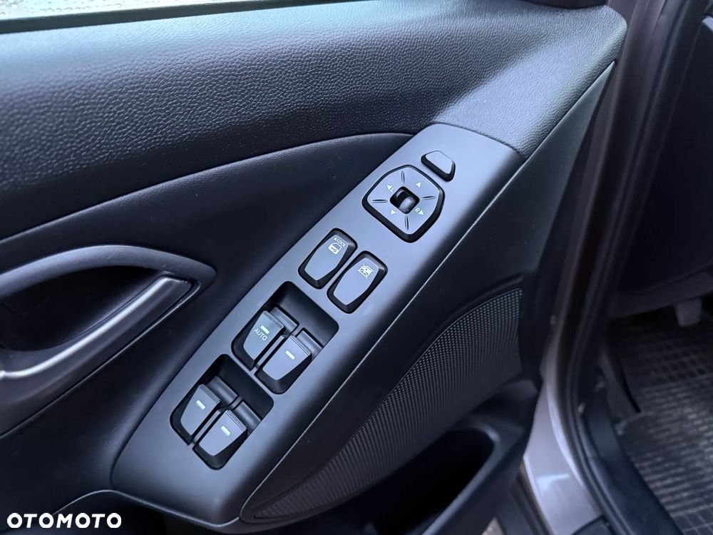 Hyundai ix35 1.6 GDI Premium 2WD - 19