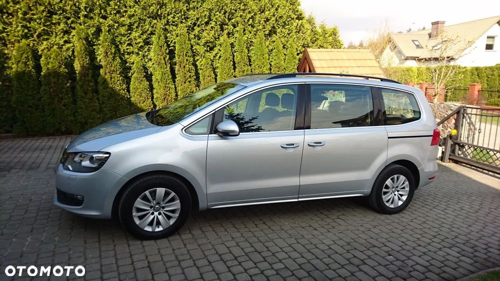 Volkswagen Sharan 2.0 TDI Comfortline DSG - 2