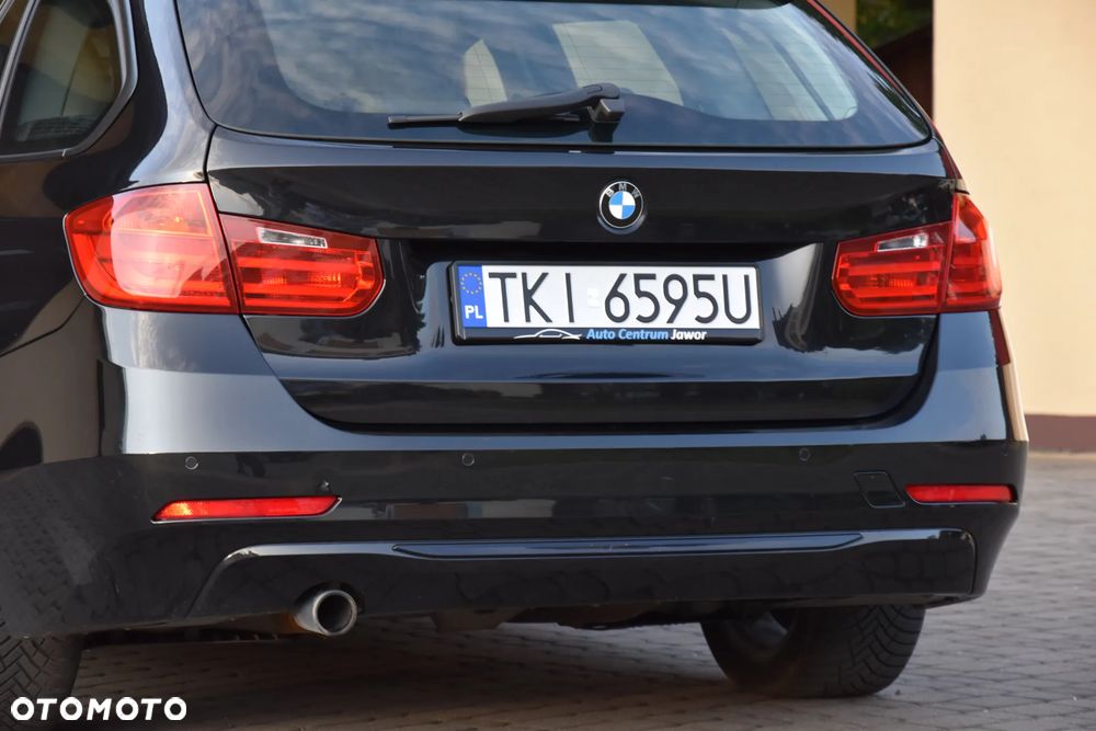 BMW Seria 3 320d Sport Line - 13