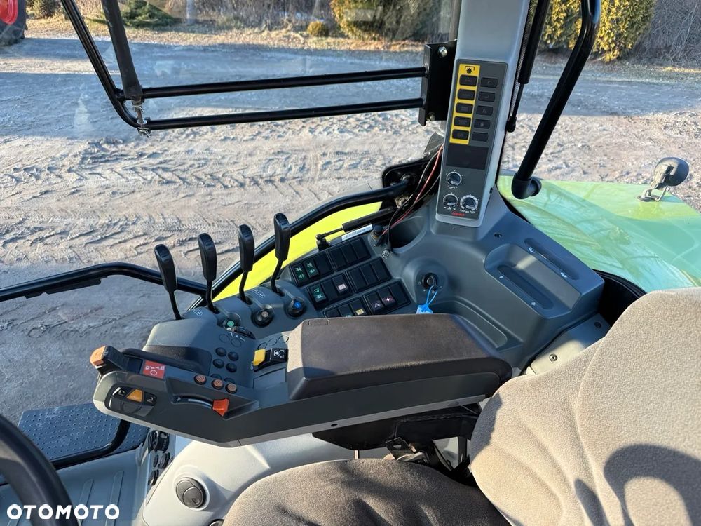 Claas ARION 640 - 25