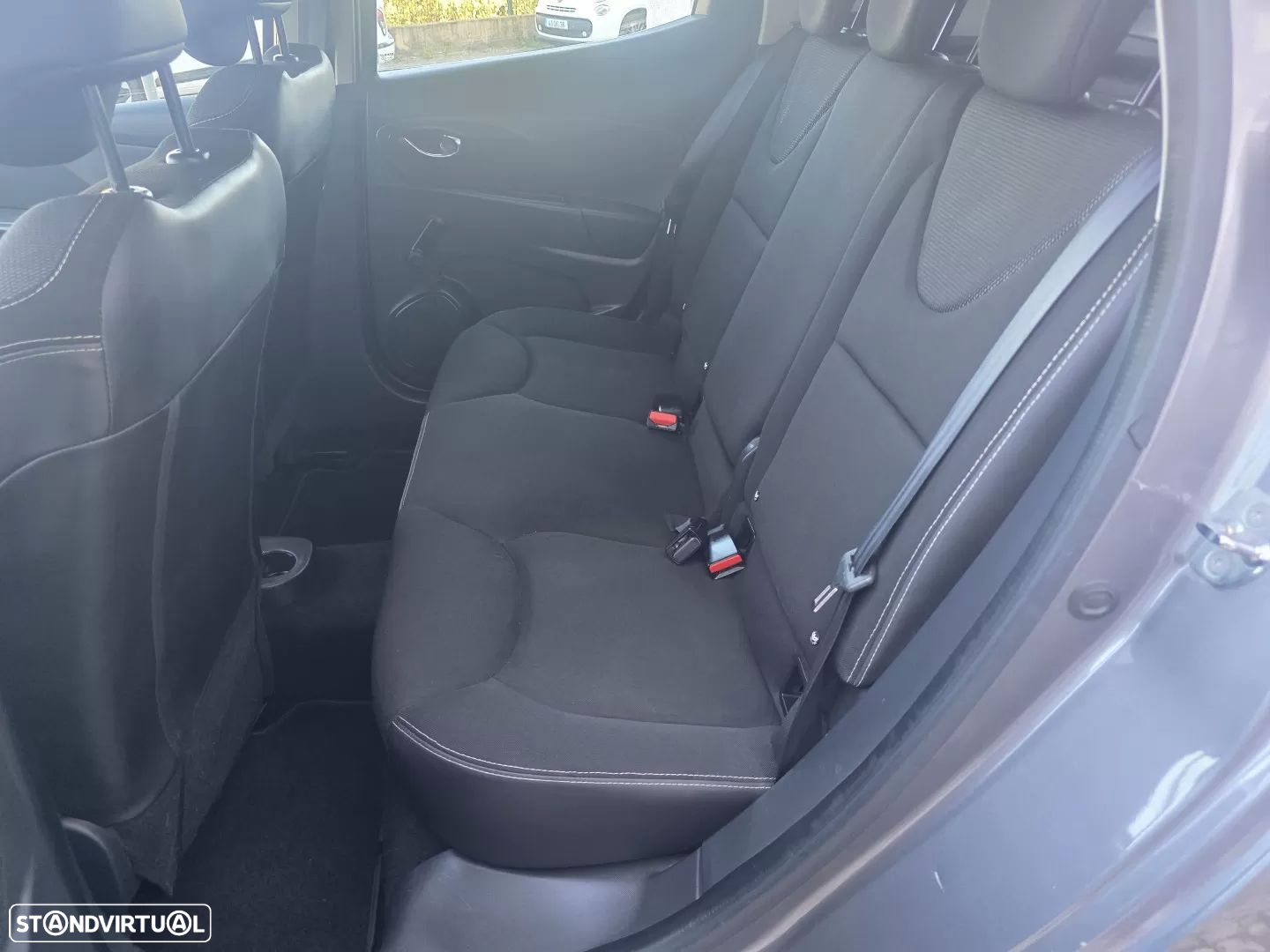 Renault Clio 0.9 TCE Dynamique S - 10