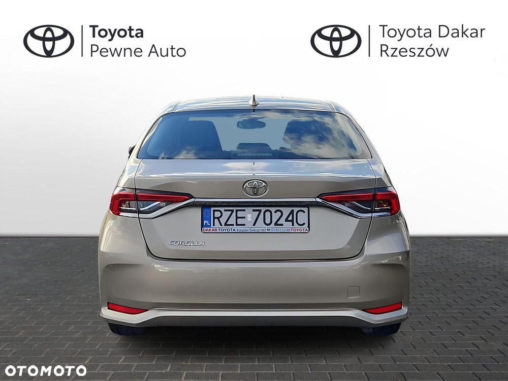 Toyota Corolla - 4