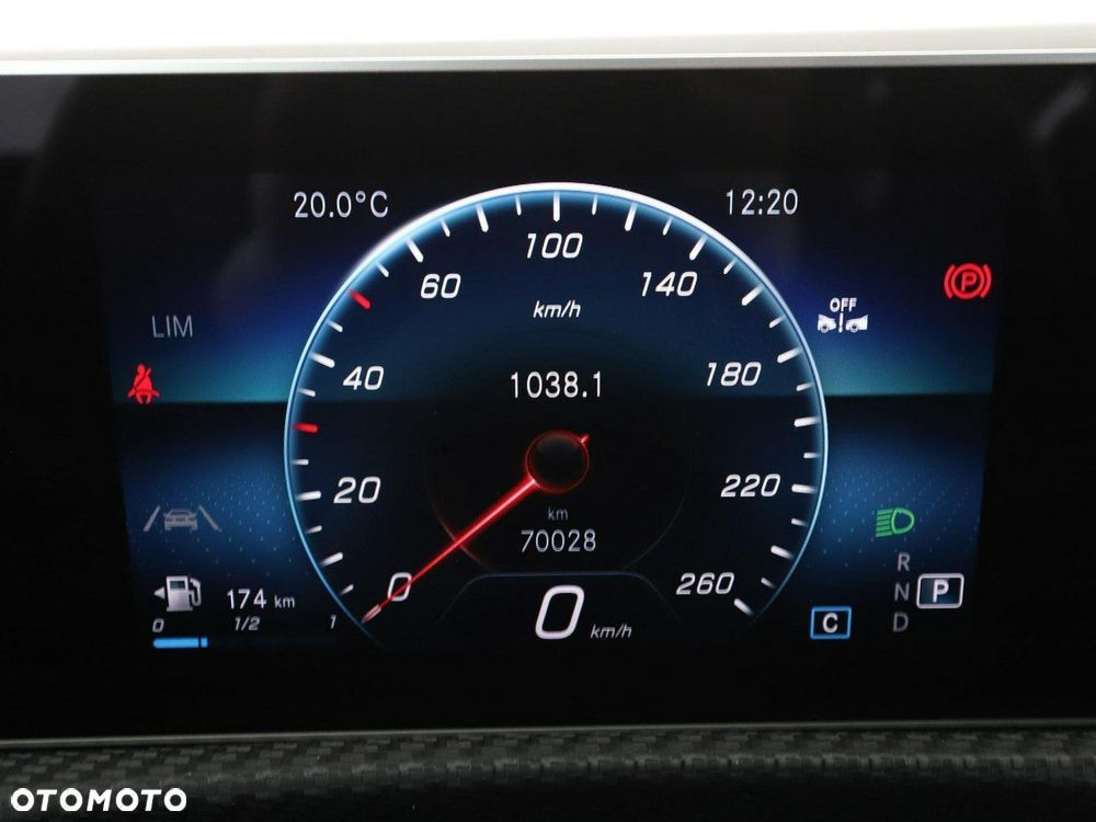 Mercedes-Benz CLA 180 d 7G-DCT - 23