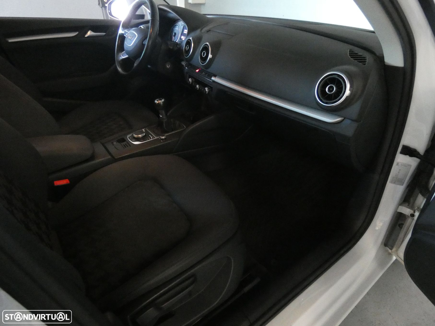 Audi A3 Sportback 1.6 TDI Advance - 21