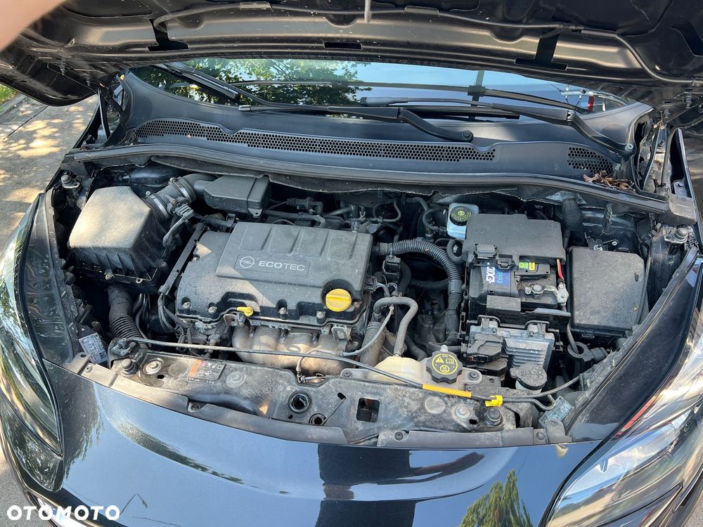 Opel Corsa 1.2 16V Essentia - 13