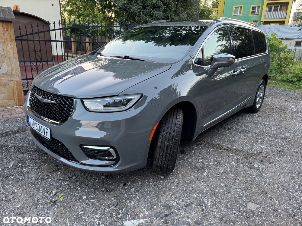 Chrysler Pacifica - 1