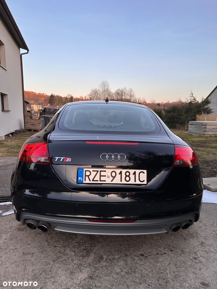 Audi TT S Coupé - 10