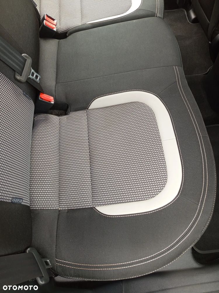 Kia Ceed 1.6 GDI L - 19