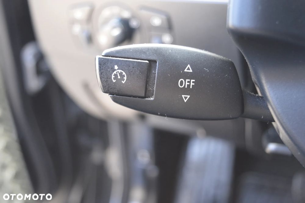 BMW Seria 5 525d - 16