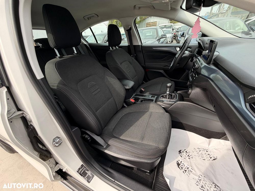 Ford Focus 1.0 EcoBoost Active Business - 20